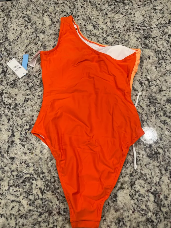 Cupshe One-Piece Swimsuit - Image 5