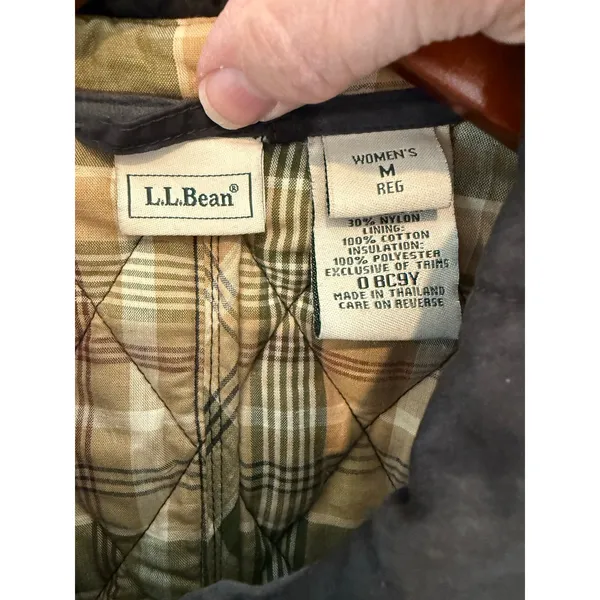 L.L. Bean Quilted Jacket Womens Medium Black Water Resistant Collared Button Up - Image 6