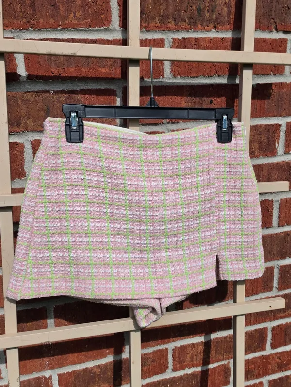 NEW Zara Pink & Green Plaid Tweed Gingham Mini Skort Size Small - Image 4