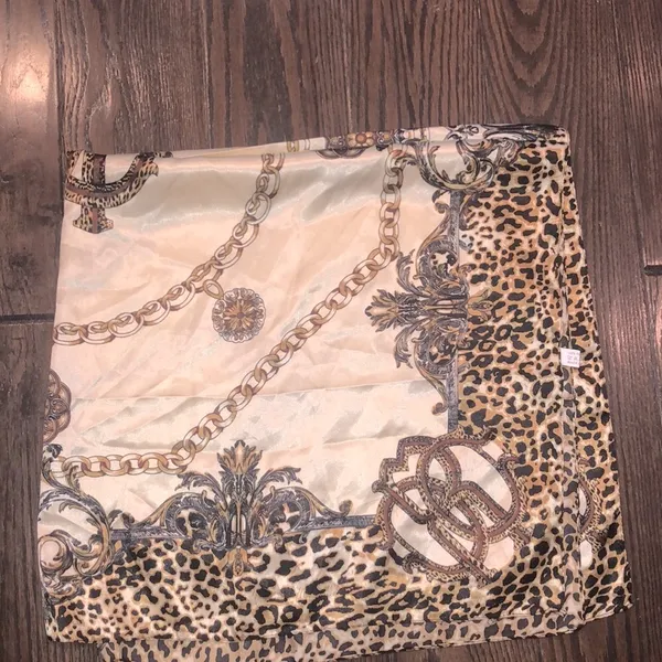 Gorgeous large scarf - Image 3