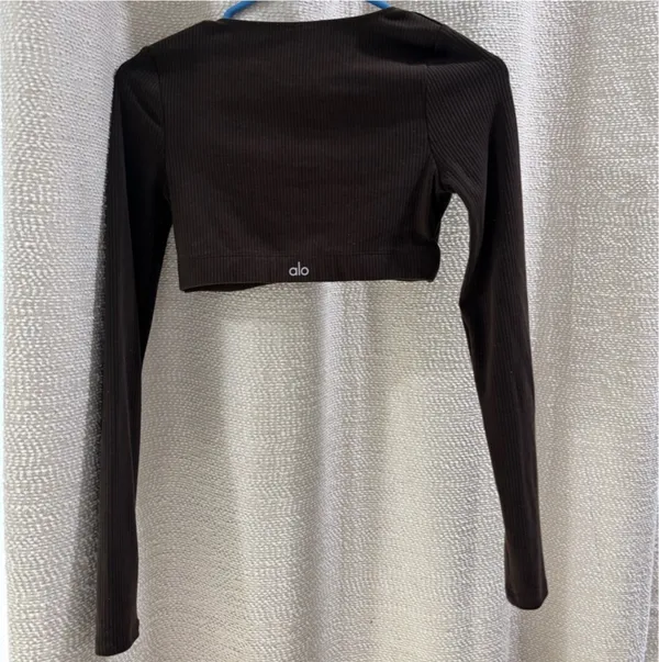 Alo long sleeve sports bra - Image 2