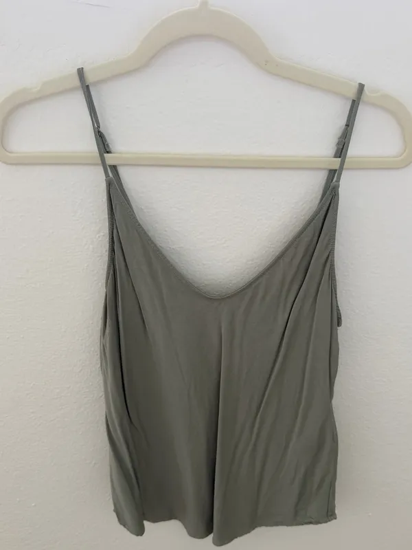 Abercrombie & Fitch Olive Green Flowy Cami - Image 2
