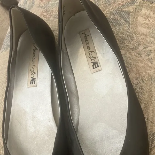 FINAL MARKDOWN American eagle outfitters flats 8 1/2 - Image 2