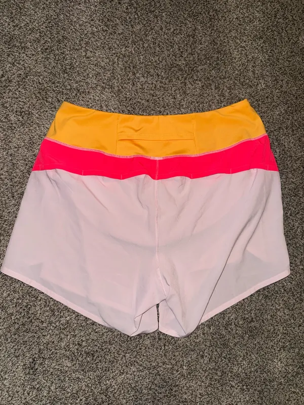 Brooks Chaser 5 Inch Running Shorts Women's Size M Multicolor - Image 4