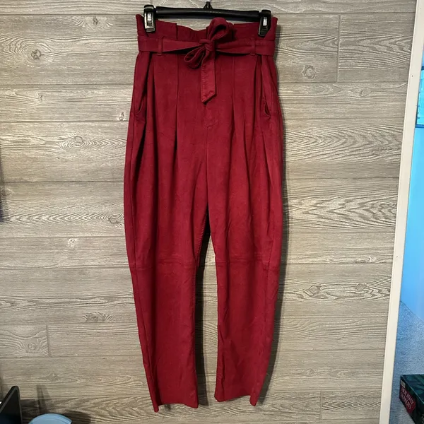 Free People Burgundy Suede Paperbag‎ Waist Tie Belt Cropped Pants Size 6 - Image 2