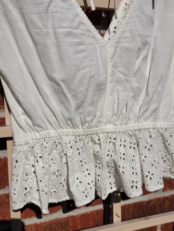 Abercrombie & Fitch white eyelet top Small - Image 7