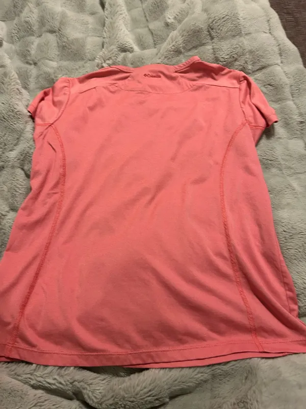 Columbia Women’s pink salmon short sleeve shirt size large - Image 5