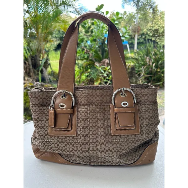Vintage Coach F10928 Soho Buckle Signature Jacquard Monogram Canvas Shoulder Bag - Image 2