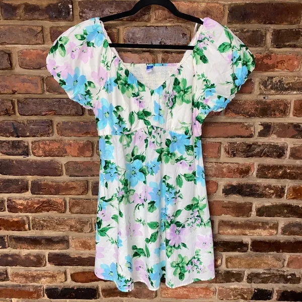 NWT Old Navy Pastel Floral Short Sleeve Smocked Mini Swing Dress Size Medium - Image 2