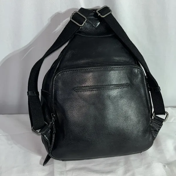 Leather backpack with 2 center zip pockets Black - Image 3