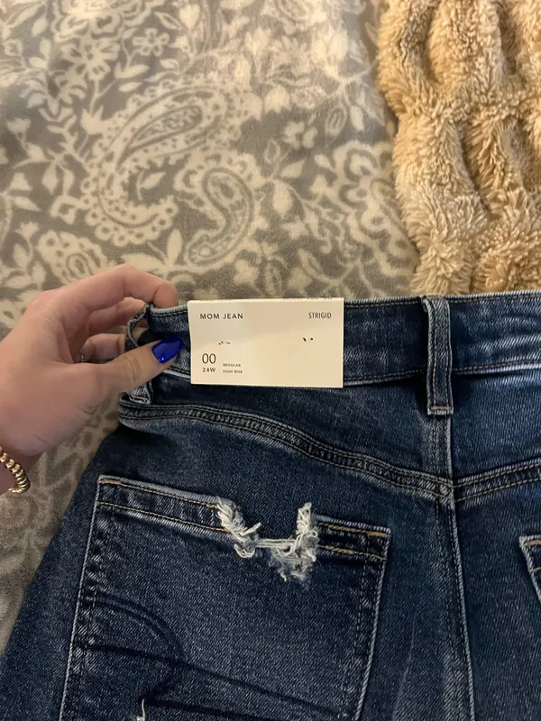 American Eagle Jeans - Image 3
