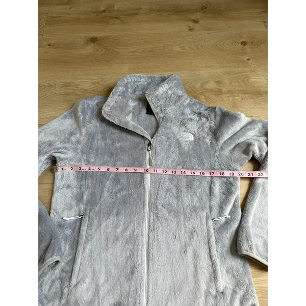 EUC The North Face Women's Luxe Osito Jacket Gray soft casual size M - Image 8