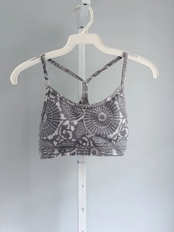 Lululemon Flow Y Bra IV Gray Beach Floral Strappy Crisscross Back Size 4 - Image 2