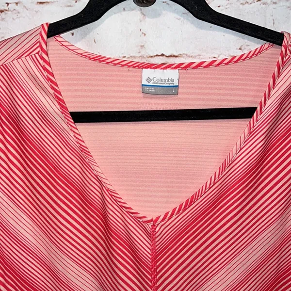 Columbia anytime casual striped tunic Omni wick large cinched sides V-neck pink - Image 2