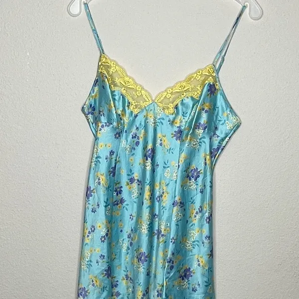 Victoria's Secret‎ Floral Negligee - Image 5