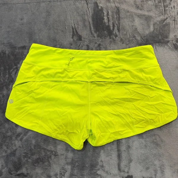 Lululemon Speed Up Low-Rise Lined Shorts Womens Neon Yellow W7AEVS 8 - Image 2
