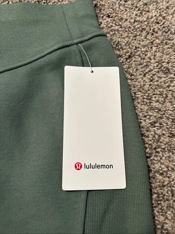 Lululemon Scuba HR Mini Skirt size XS NWT - Image 3
