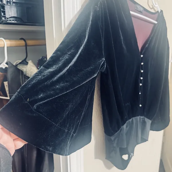 Zara Black Velvet Velour Bell Sleeve Bodysuit Size S silver buttons goth glam - Image 3