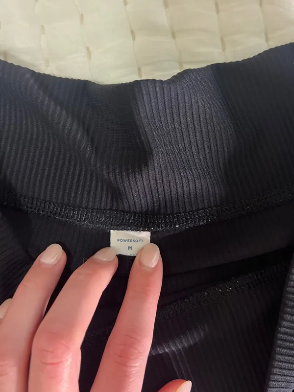Old Navy Flare Ribbed Leggings Powersoft - Image 3