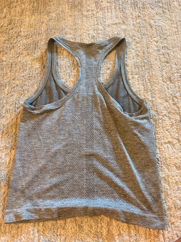 Lululemon Grey Racerback Swiftly Tech - Image 3