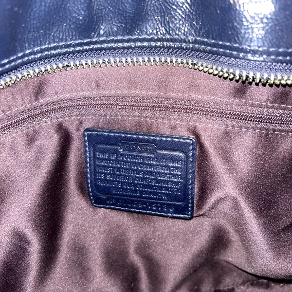 Coach Carryall Madison Handbag Navy Patent Leather Silver Logo - Image 6