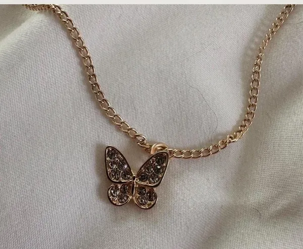 Butterfly necklace Gold - Image 2