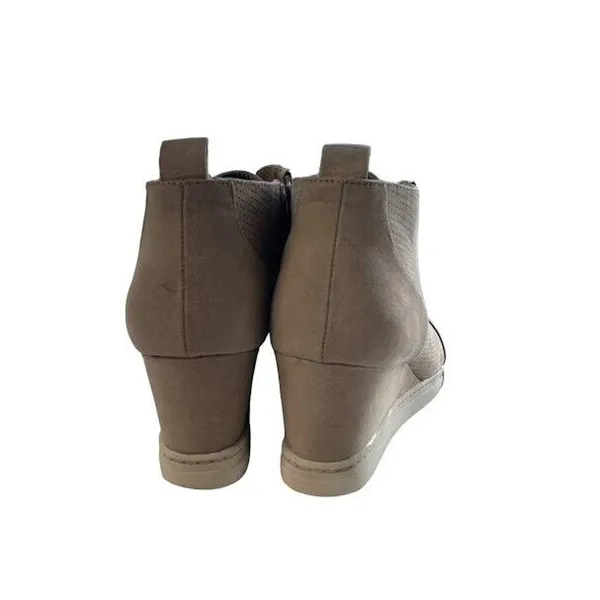 A New Day Side Zip Tan Wedge Heel Faux‎ Suede Vegan Sneakers Womens Size 9.5 - Image 7