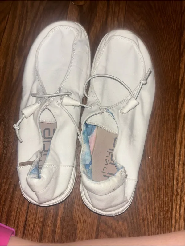 Hey Dude Wendy slip-on shoes size 9 - Image 4