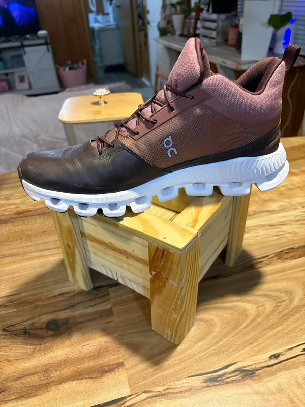 On Cloud Shoes Waterproof - Image 2