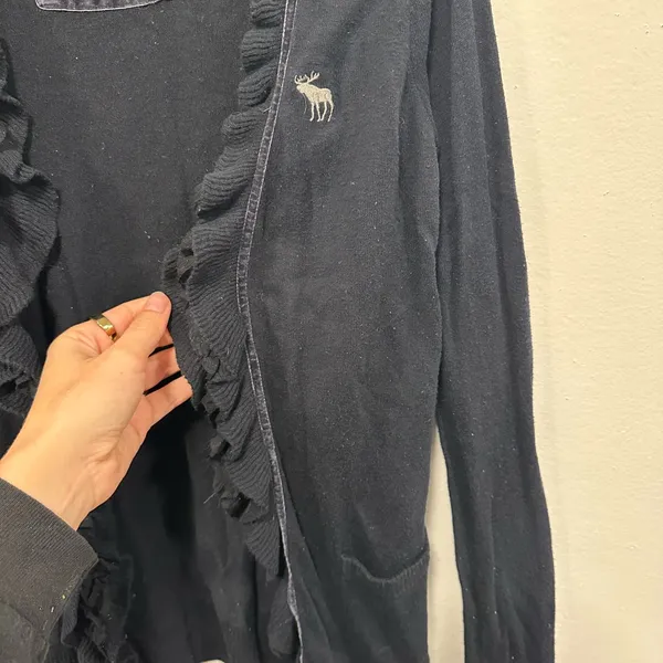 Abercrombie & Fitch navy Ruffled Cardigan Size medium! - Image 4