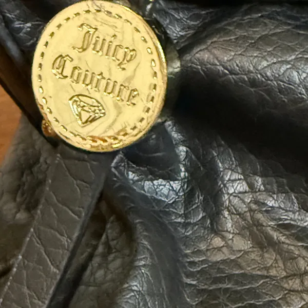 NWOT Juicy Couture Black Slouchy Crossbody Purse Bag Gold Hardware Pink Interior - Image 12