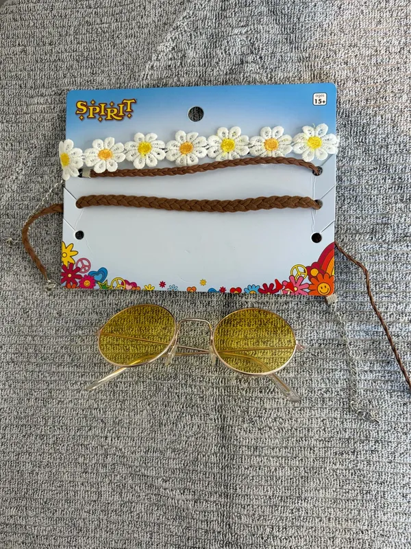 Spirit Halloween Peace and Love Hippie Adult Costume Size S/M (2-8) - Image 5