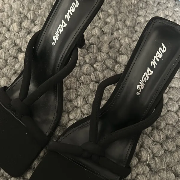Public Desire‎ Plush Strap Square Toed Heels Black Size 5 - Image 2