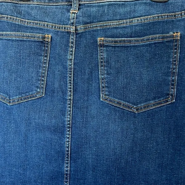 Universal‎ Thread Jean Skirt Size 33/16 - Image 2