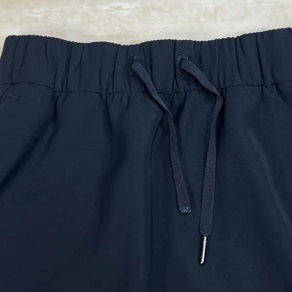 Lululemon On the Fly Skirt BlackWoven Drawstring Travel Casual Mini Skirt Size 4 - Image 4