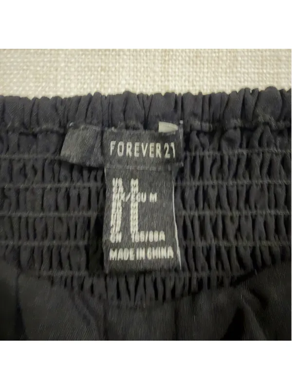 Forever 21 Women’s M Black Ruched Puff Sleeve Cropped Top - Image 2
