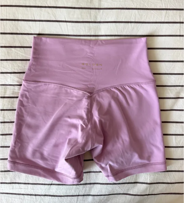 Aritzia Biker Shorts 5" (size 6) - Image 5