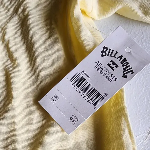 NWT Billabong Women's Yellow T-shirt Graphic - Image 2