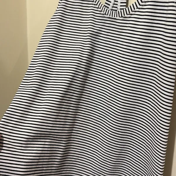 Lululemon Women's Cool Racerback II Hyper Striped White Black Size 6 - Image 3