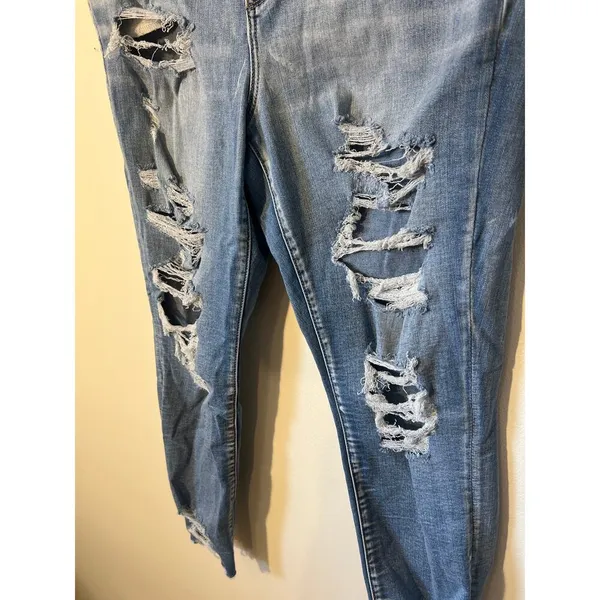 American eagle 18 short comfort stretch waistband medium wash hi rise jegging - Image 2
