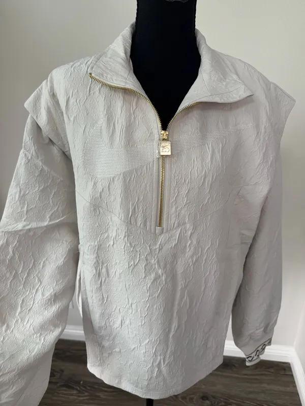 Nike NWT Women’s Oversized Textured Jacket Size S - Image 3