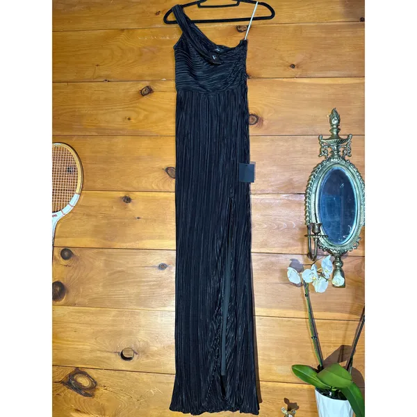 NWT Lulus Poised Performance Black Plisse One-Shoulder Maxi Dress Banquet Size S - Image 2