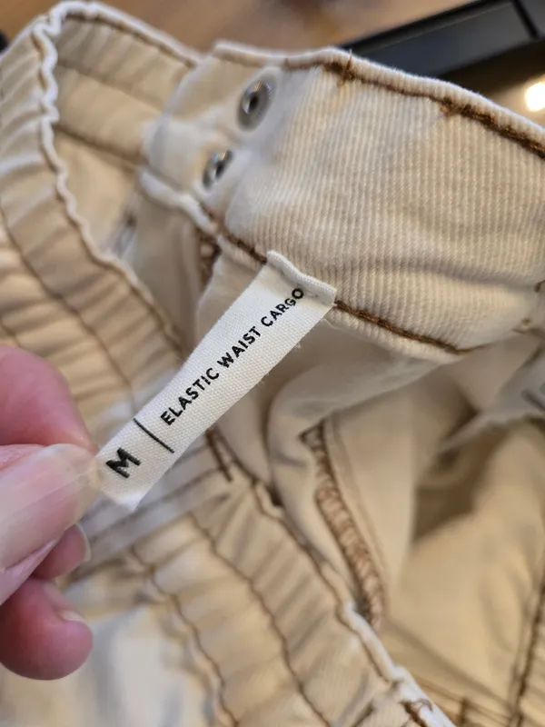 O PacSun Women's Wide Leg Cargo Pants in Cream Medium - Image 3
