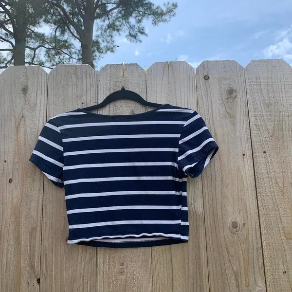 American Apparel Blue & white‎ striped crop top size small - Image 4