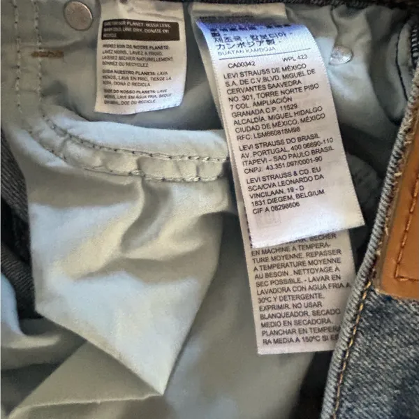 🌟HOST PICK🌟LEVI'S PREMIUM DARK WASH 70S HIGH RISE STRETCH FLARE JEANS Sz29 - Image 4