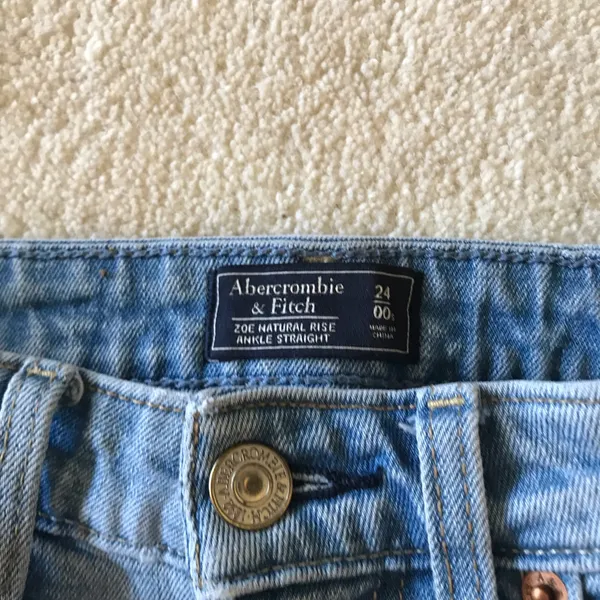 Abercrombie jeans - Image 3