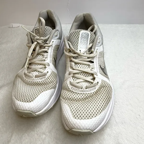 Nike Damskie buty do biegania Run Swift 2 Jasnobrązowe złoto Białe Women’s 6.5 - Image 2