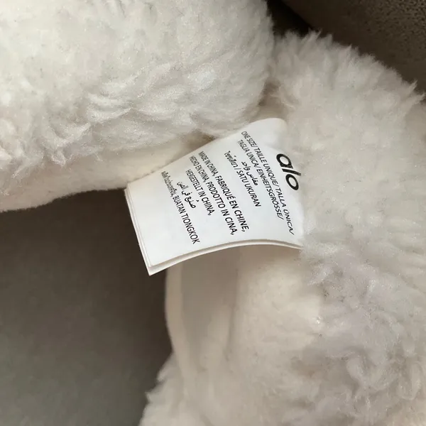 Alo Yoga Sherpa Ear Muffs Ivory - Image 7