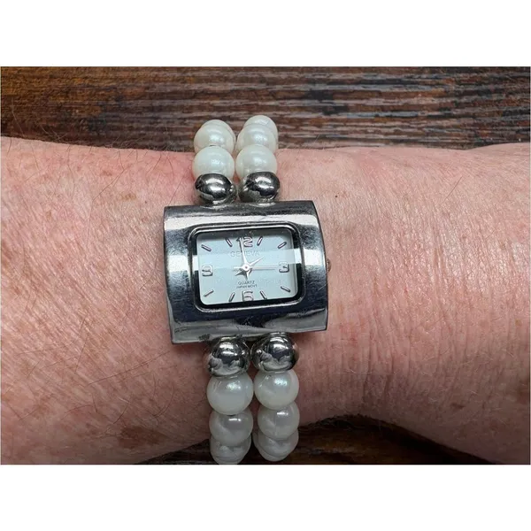 Vintage Geneva Japan Quartz Watch - Image 5