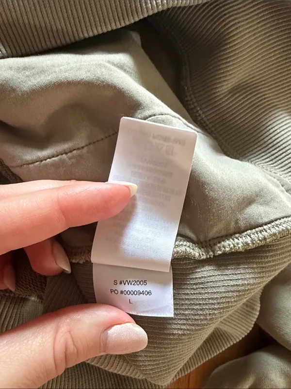 Vuori Sedona Ribbed Half Zip Sweatshirt Metal Olive Sage Sz L - Image 8